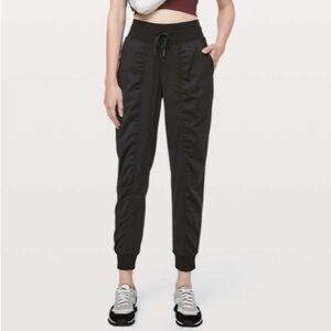 lululemon athletica Dance Studio Swift Jogger 29” Size 6